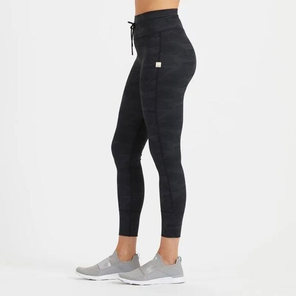 Vuori Pants - Vuori • Daily Leggings camo black